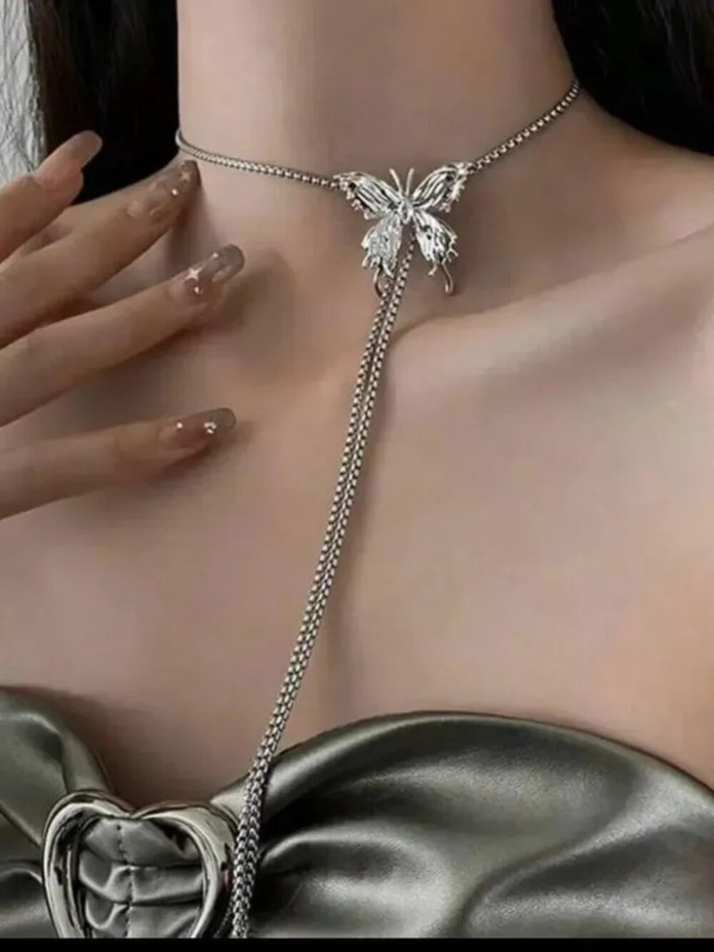 Elegant Silver Butterfly Necklace R211